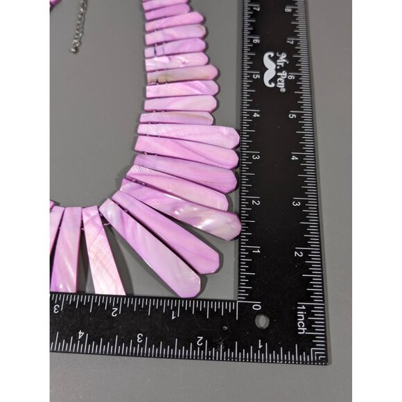 Beachy Boho Purple Shell Statement Necklace Bib Graduated 21 in - Picture 8 of 8